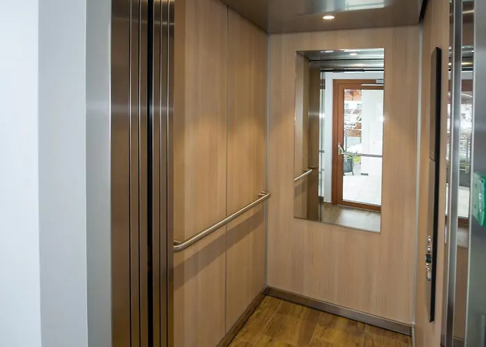 Gaestehaus Haffner 滨湖采尔